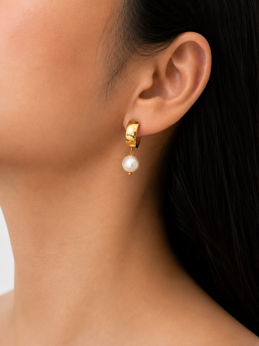 What Does AAA Pearl Grading Mean?