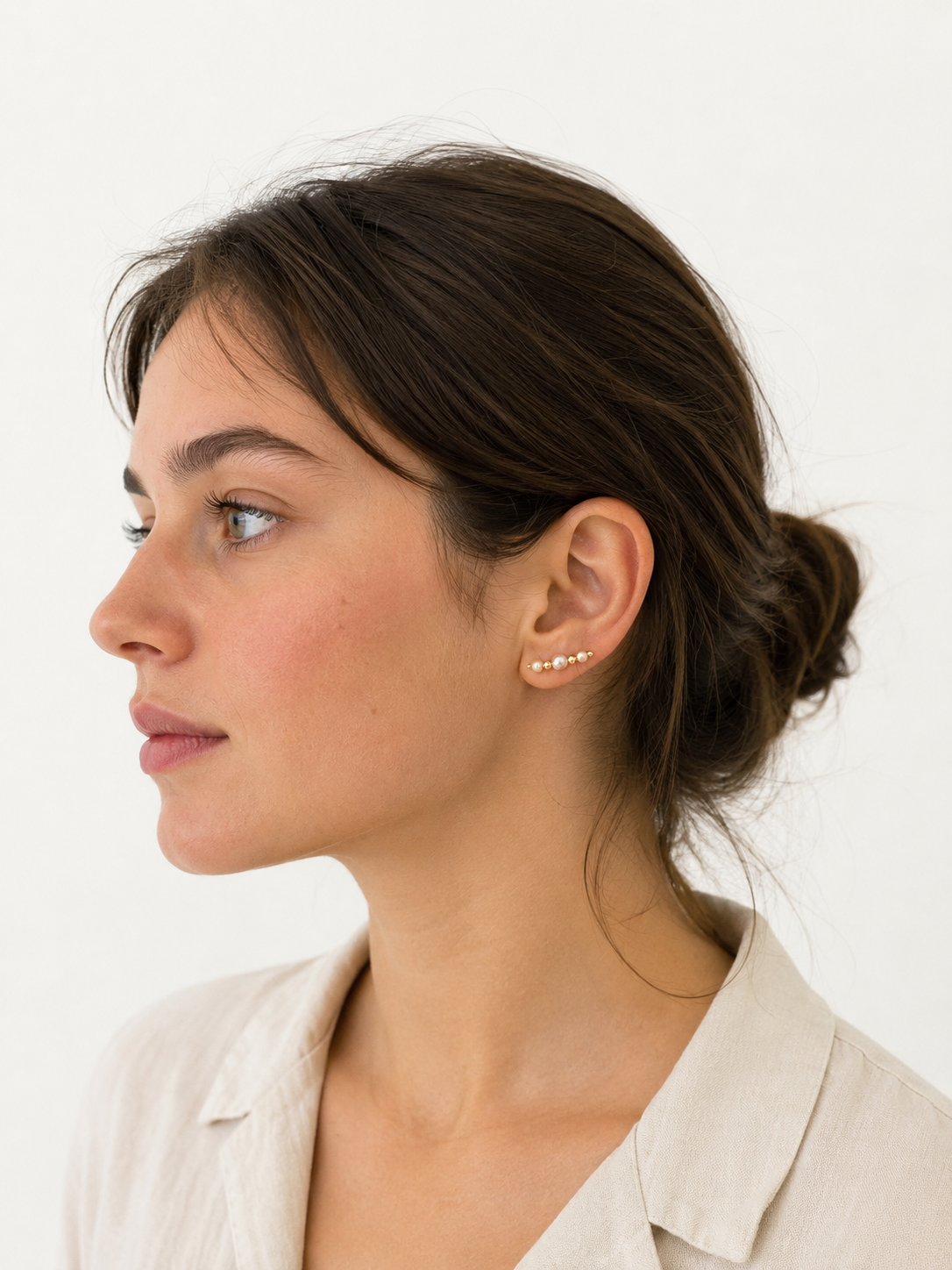 Boucles d'oreilles grimpantes en perles baroques dorées