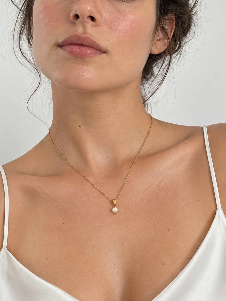 Pendentif classique en perle de culture d'eau douce blanche et ronde