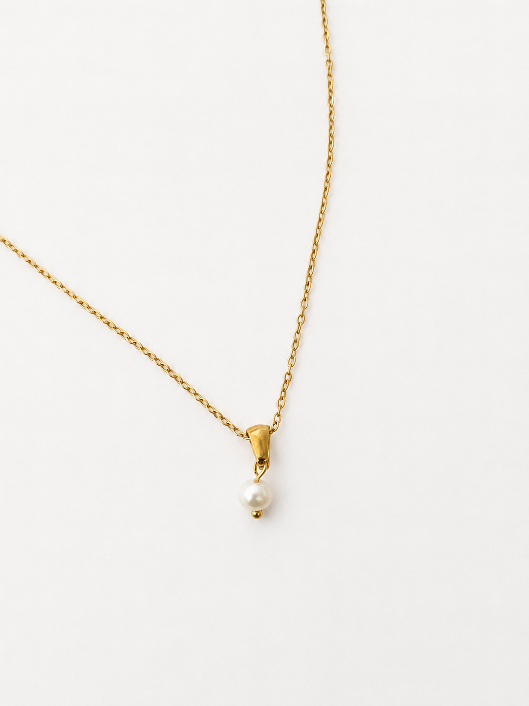 Pendentif classique en perle de culture d'eau douce blanche et ronde