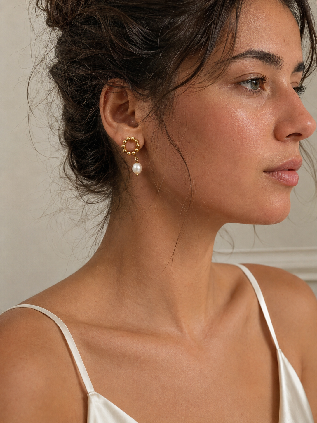 Boucles d'oreilles pendantes baroques en perles rondes et perles fantaisie