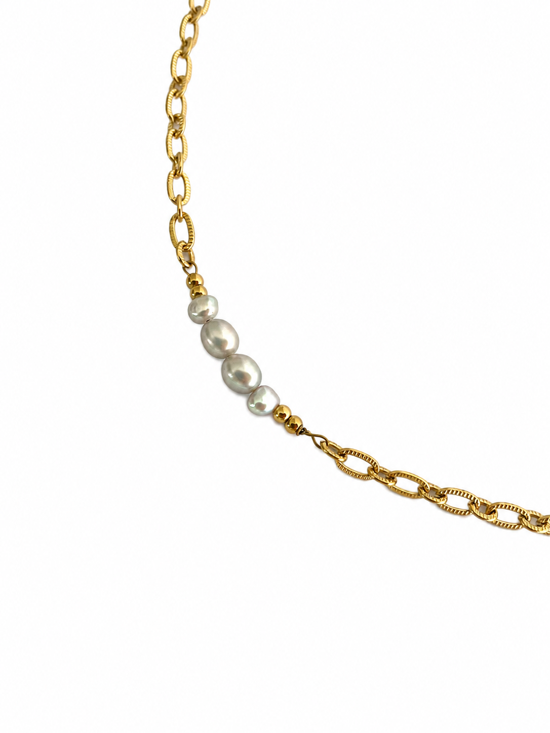 Gold statement necklace with two 6 mm oval and two 4 mm baroque grey freshwater pearls on a textured chain